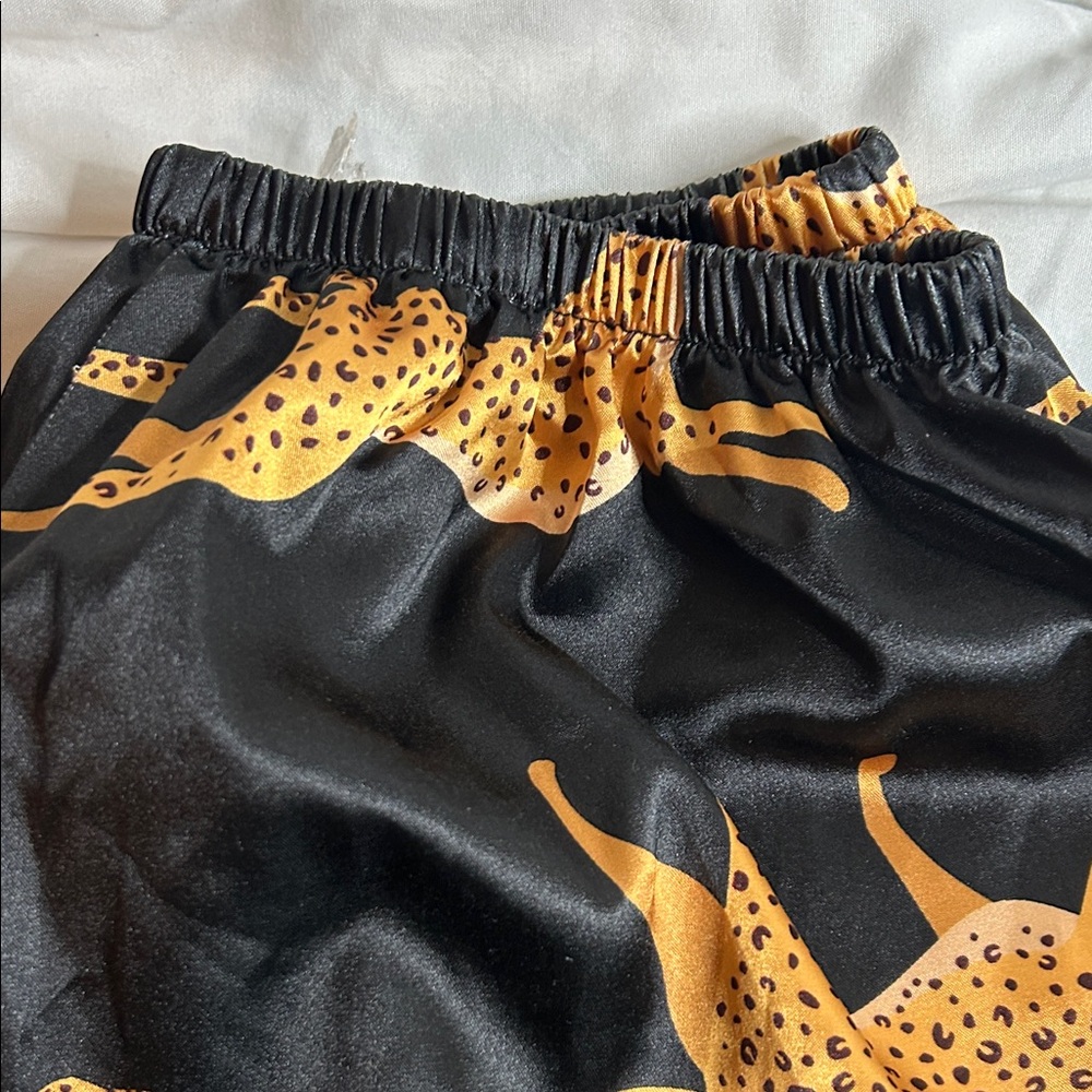 Black and Gold Cheetah Print Pajama Set - Picture 7 of 7